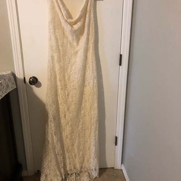 Wedding  Dress - Picture 2 of 5